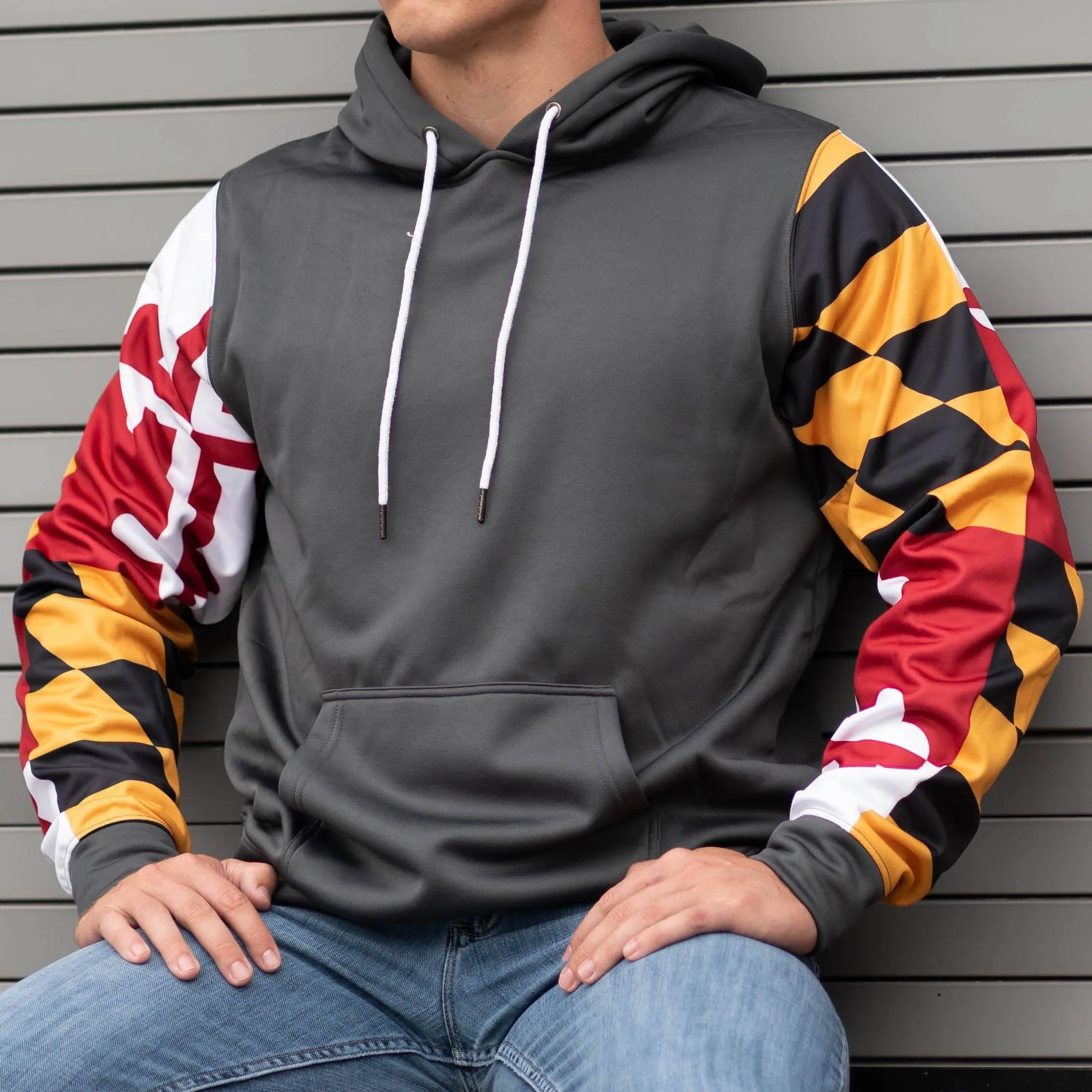 Colored Maryland Flag Sleeves (Charcoal) / Hoodie