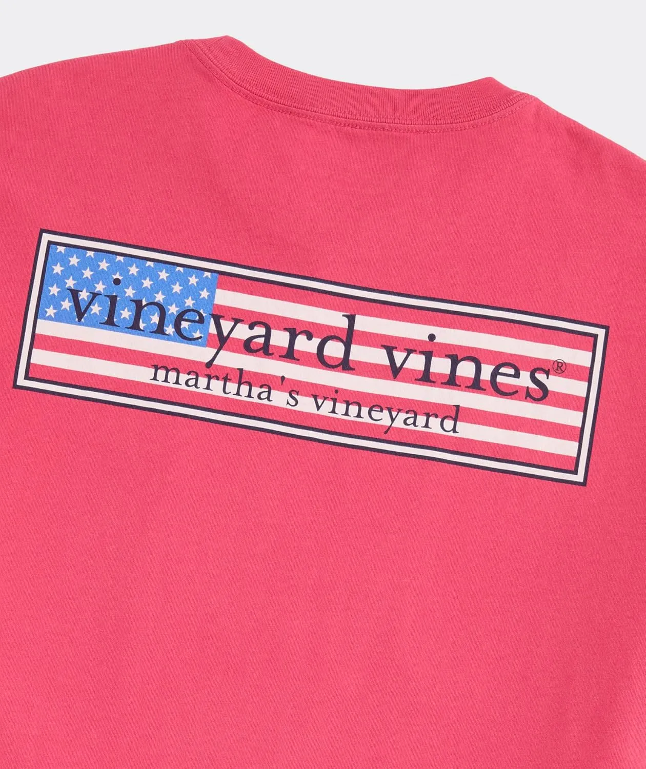 vineyard vines Men's Classic USA Logo Box Short-Sleeve Pocket Tee