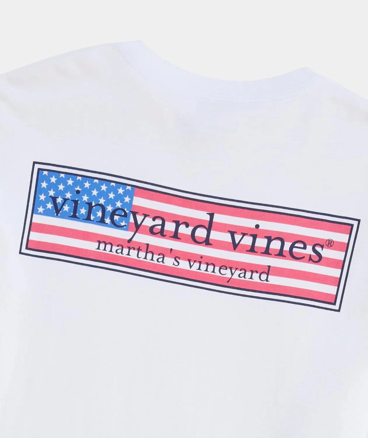 vineyard vines Men's Classic USA Logo Box Short-Sleeve Pocket Tee